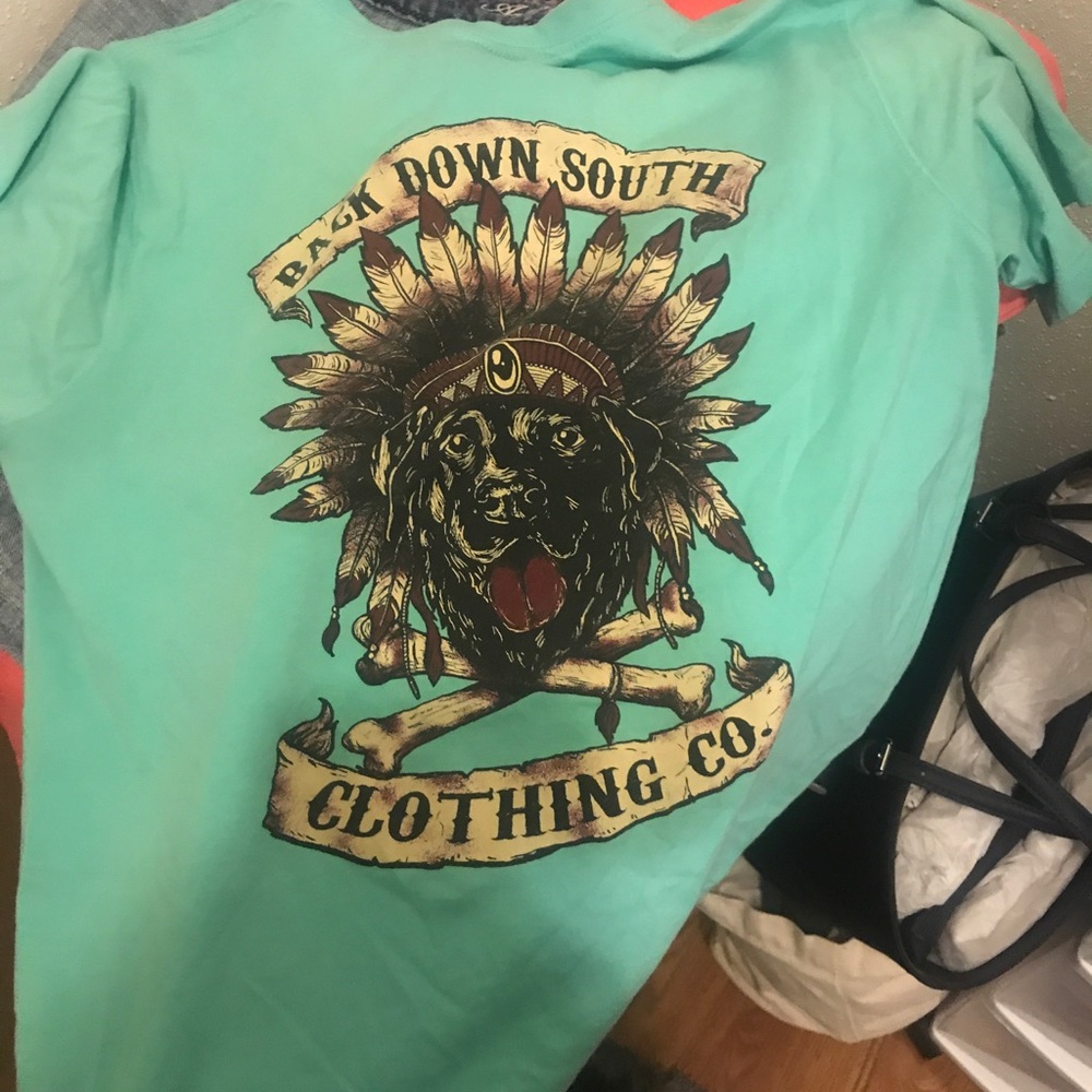 Back down south comfy tee size small